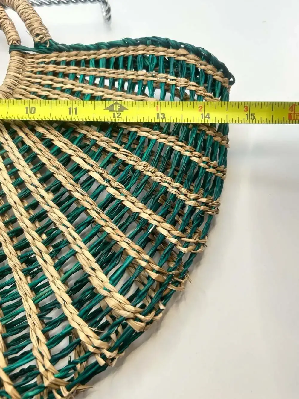 Two-Tone Woven Straw Top Handle Bag - Picture 3 of 5